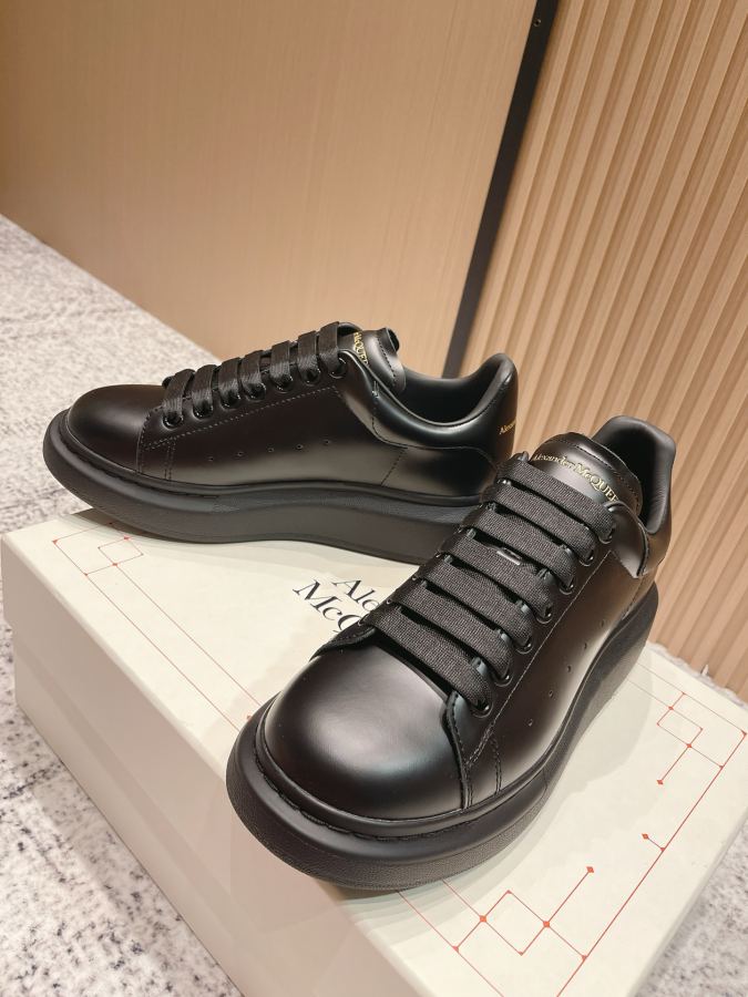 Alexander Mc Queen Women's Shoes Top version: Women’s model Men’s model — AAA Quality Replica — photo 3