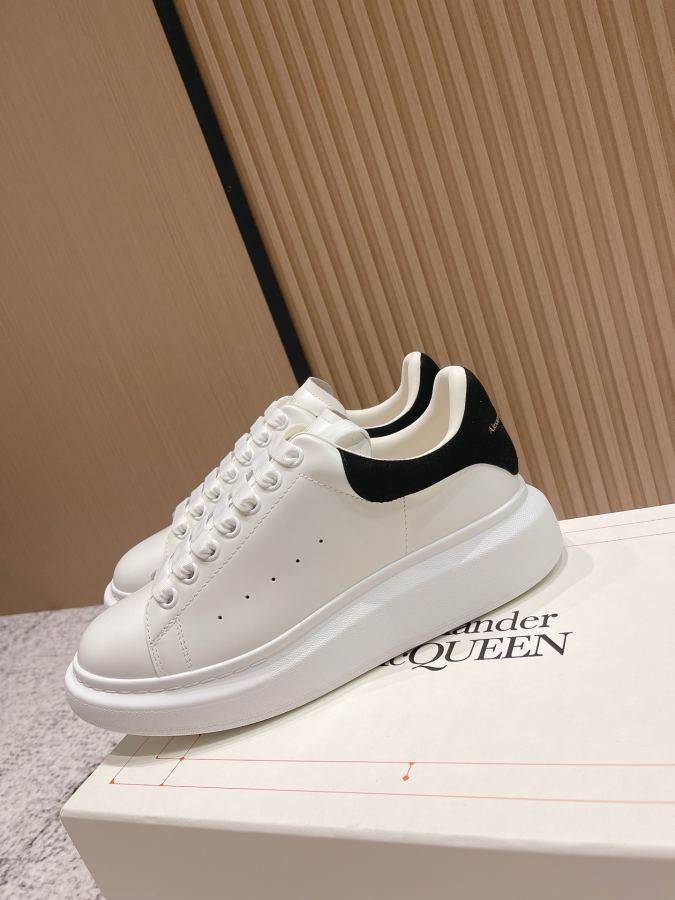Alexander Mc Queen Women's Shoes Top version: Women’s model Men’s model — 1:1 Replica For Sale — photo 5