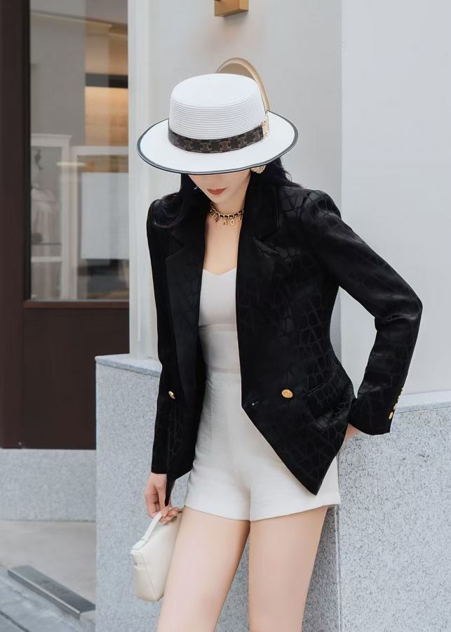 Valentino Women 26 Latest, exquisite and atmospheric age-reducing girlish style and celebrity! The — 1:1 Replica — photo 4
