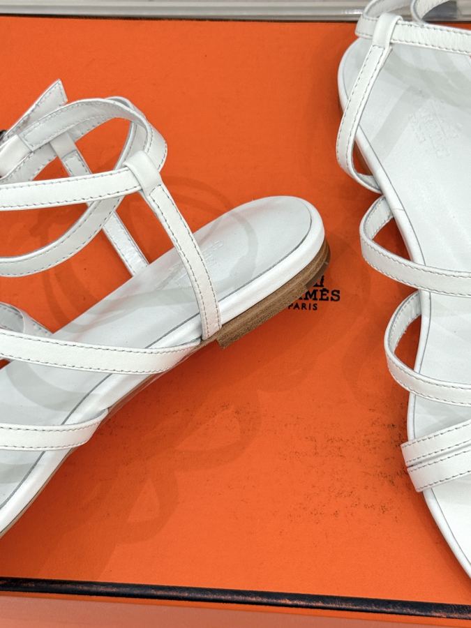Hermes women's shoes Factory price (with original airplane box) — AAA Quality Replica — photo 6