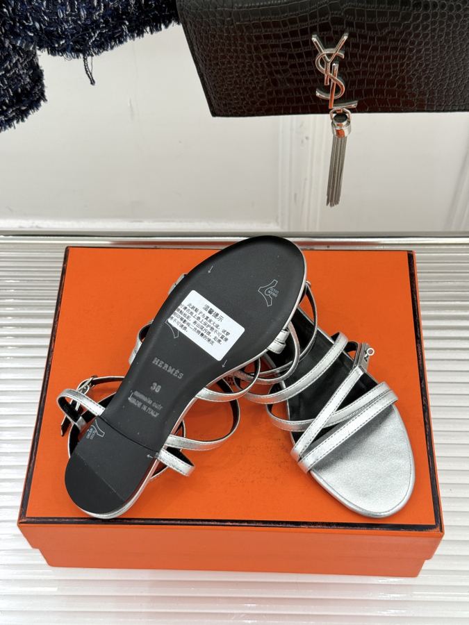 Hermes women's shoes Factory price (with original airplane box) — 1:1 Replica For Sale — photo 9