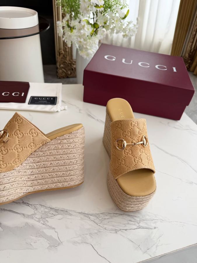 Gucci women's shoes GUCCI logo — Premium Replica — photo 8