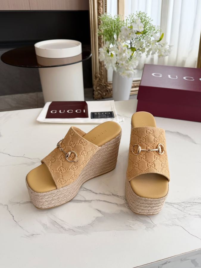 Gucci women's shoes GUCCI logo — Premium Replica — photo 2