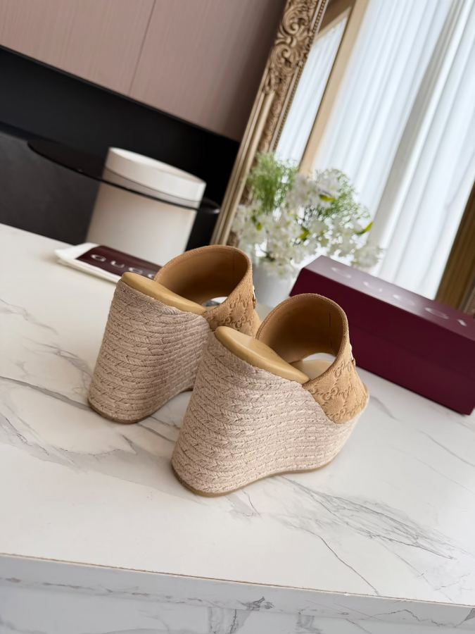 Gucci women's shoes GUCCI logo — Premium Replica — photo 5