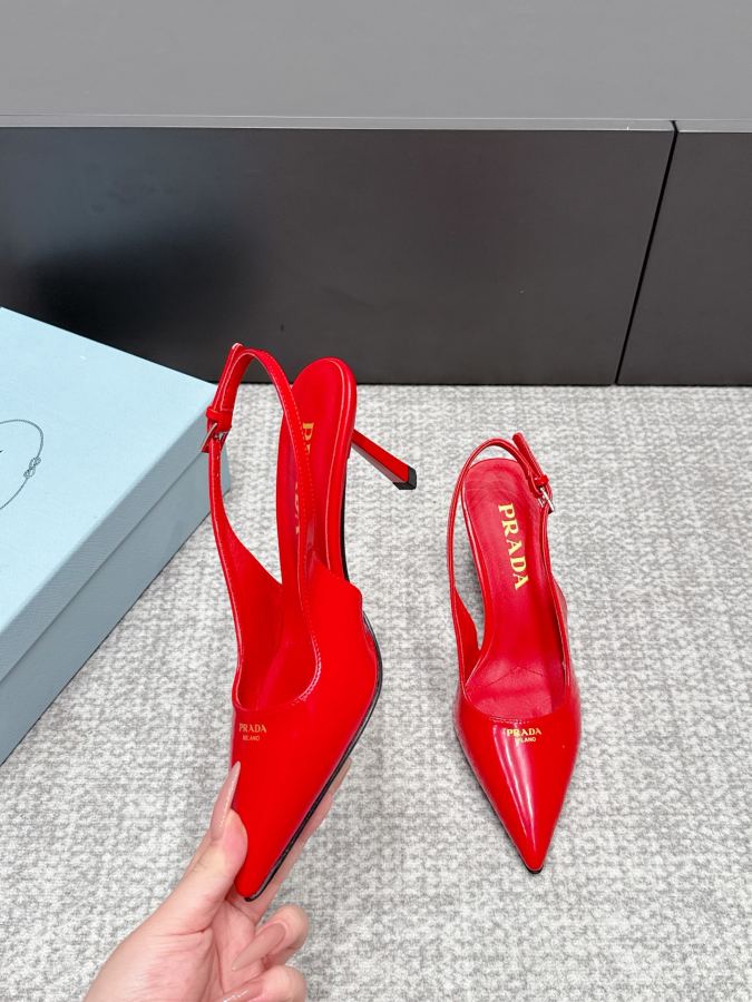 Prada women's shoes SSS launches Prada’s latest long boots, sandals, thin heels, empty backs, — AAA Quality Replica — photo 4