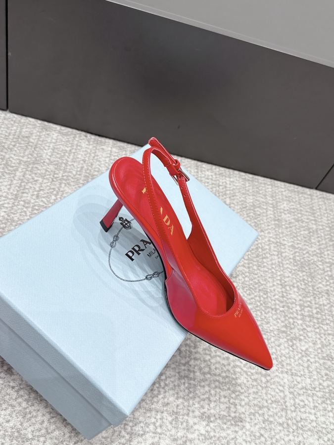 Prada women's shoes SSS launches Prada’s latest long boots, sandals, thin heels, empty backs, — AAA Quality Replica — photo 5