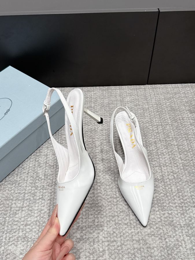 Prada women's shoes SSS launches Prada’s latest long boots, sandals, thin heels, empty backs, — 1:1 Replica — photo 3