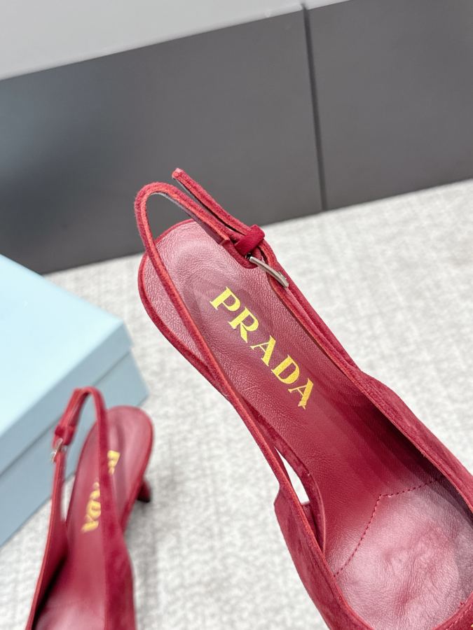Prada women's shoes SSS launches Prada’s latest long boots, sandals, thin heels, empty backs, — AAA Quality Replica — photo 7
