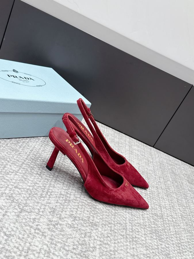 Prada women's shoes SSS launches Prada’s latest long boots, sandals, thin heels, empty backs, — AAA Quality Replica