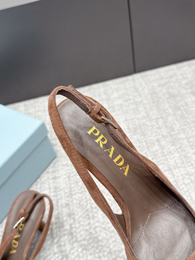 Prada women's shoes SSS launches Prada’s latest long boots, sandals, thin heels, empty backs, — AAA Quality Replica — photo 7