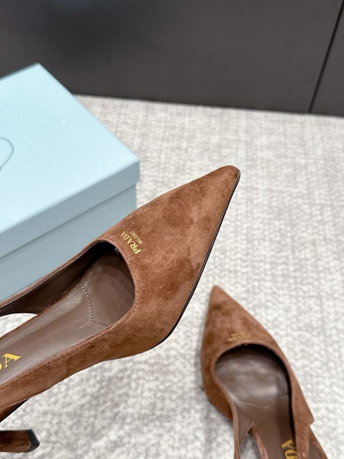 Prada women's shoes SSS launches Prada’s latest long boots, sandals, thin heels, empty backs, — AAA Quality Replica — photo 6