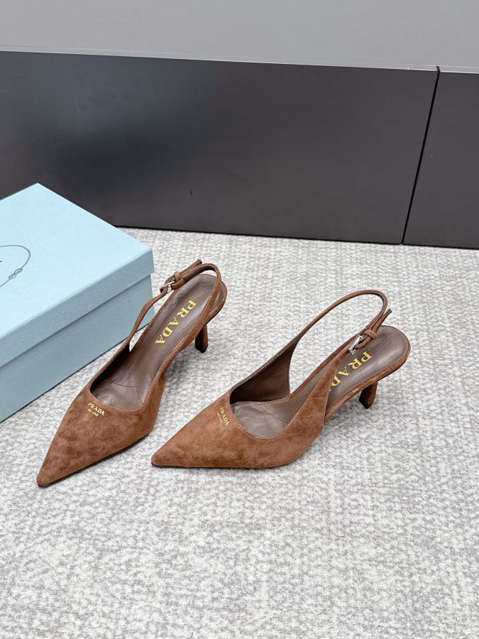 Prada women's shoes SSS launches Prada’s latest long boots, sandals, thin heels, empty backs, — AAA Quality Replica — photo 2