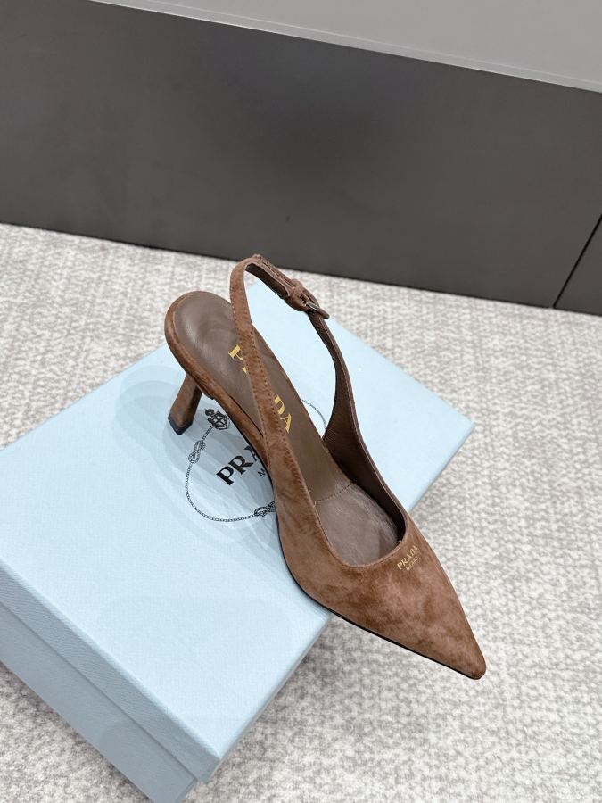 Prada women's shoes SSS launches Prada’s latest long boots, sandals, thin heels, empty backs, — AAA Quality Replica — photo 5