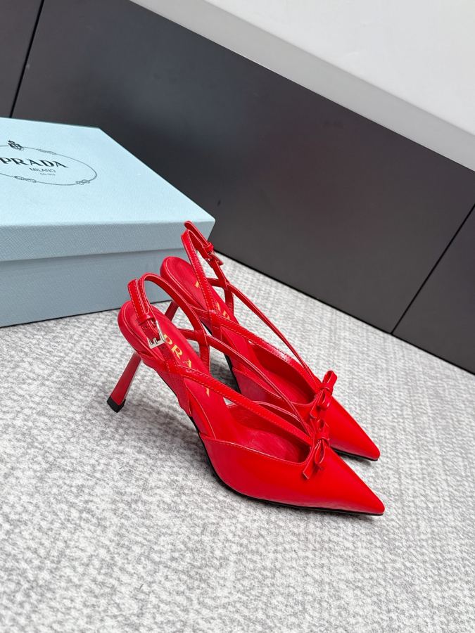 Prada women's shoes SSS launches Prada’s latest long boots, sandals, thin heels, empty backs, — 1:1 Replica
