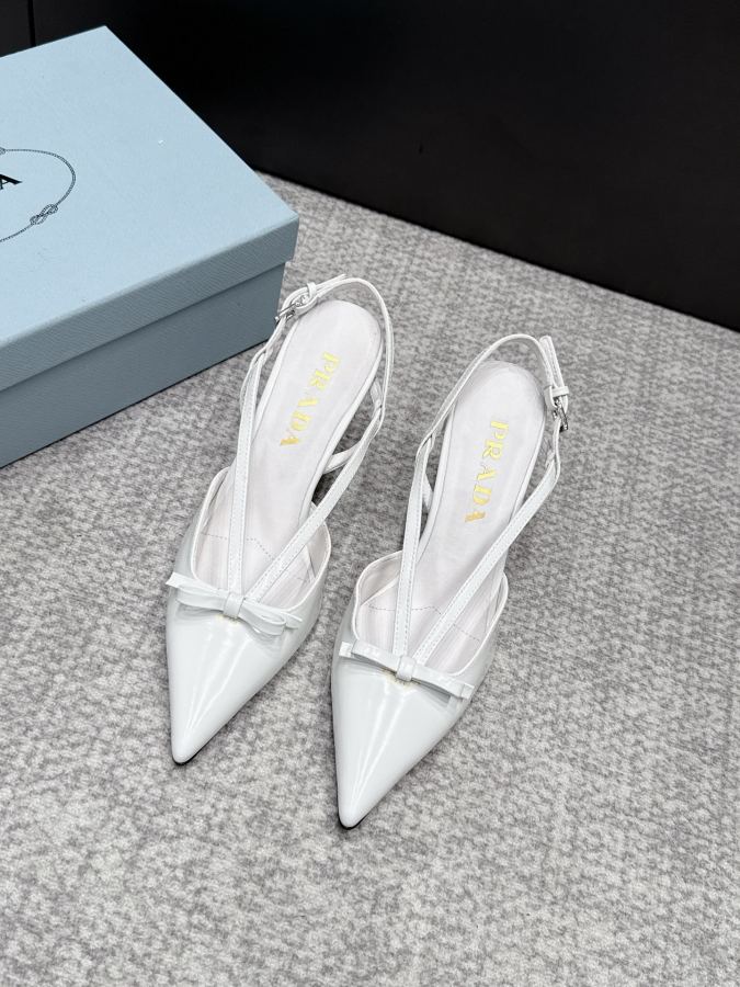 Prada women's shoes SSS launches Prada’s latest long boots, sandals, thin heels, empty backs, — Premium Replica — photo 3