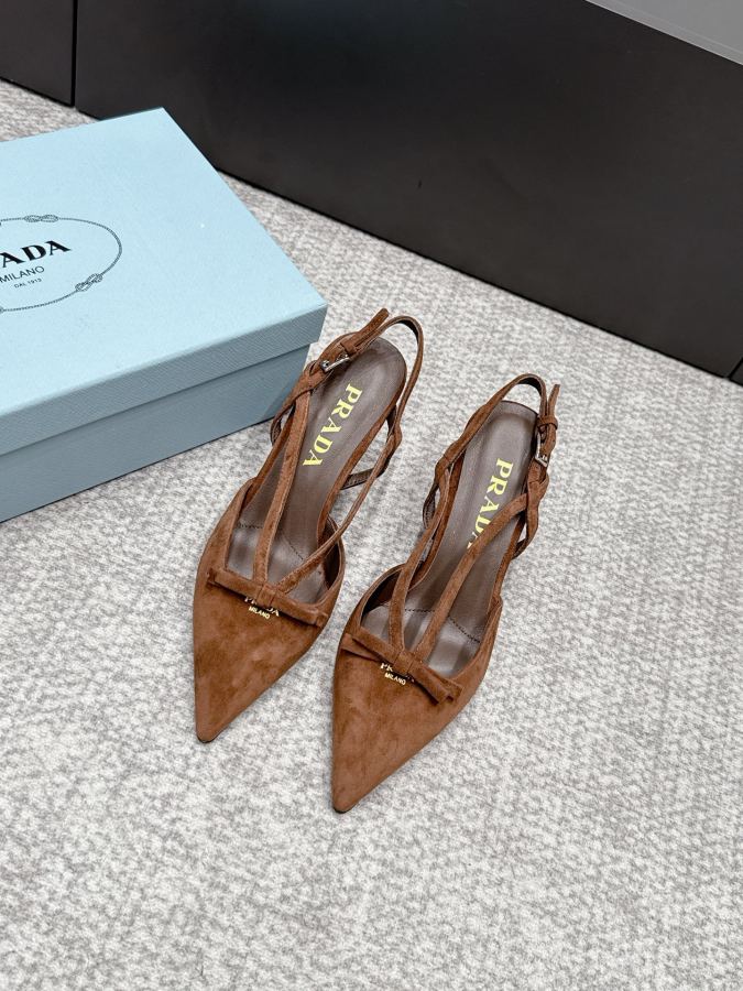 Prada women's shoes SSS launches Prada’s latest long boots, sandals, thin heels, empty backs, — 1:1 Replica For Sale — photo 4