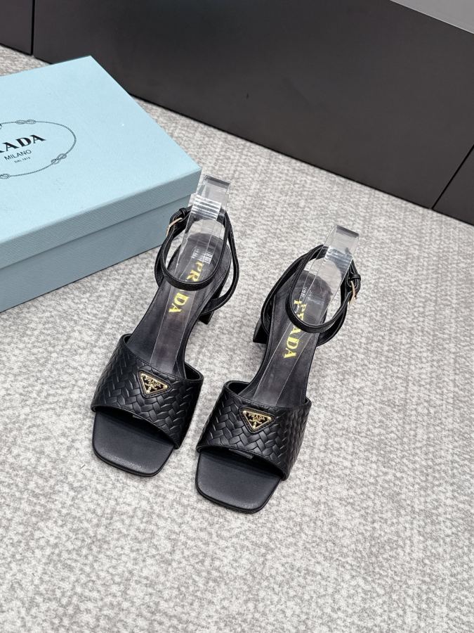 Prada women's shoes SSS launches Prada’s latest long boots, sandals, thin heels, empty backs, — 1:1 Replica — photo 4