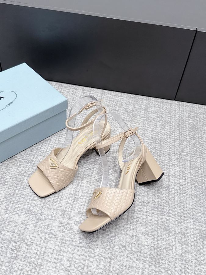 Prada women's shoes SSS launches Prada’s latest long boots, sandals, thin heels, empty backs, — Premium Replica — photo 4