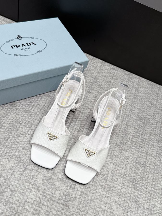 Prada women's shoes SSS launches Prada’s latest long boots, sandals, thin heels, empty backs, — 1:1 Replica — photo 3