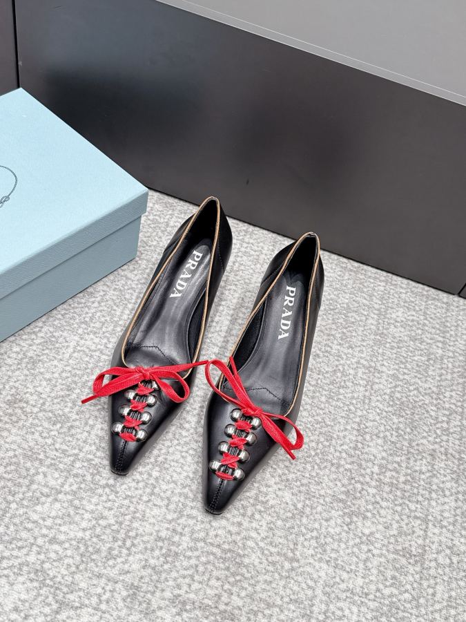 Prada women's shoes SSS launches Prada’s latest long boots, sandals, thin heels, empty backs, — AAA Quality Replica — photo 4