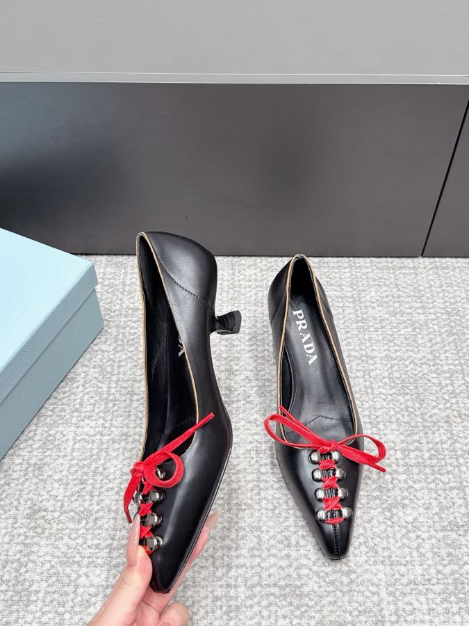 Prada women's shoes SSS launches Prada’s latest long boots, sandals, thin heels, empty backs, — AAA Quality Replica — photo 3
