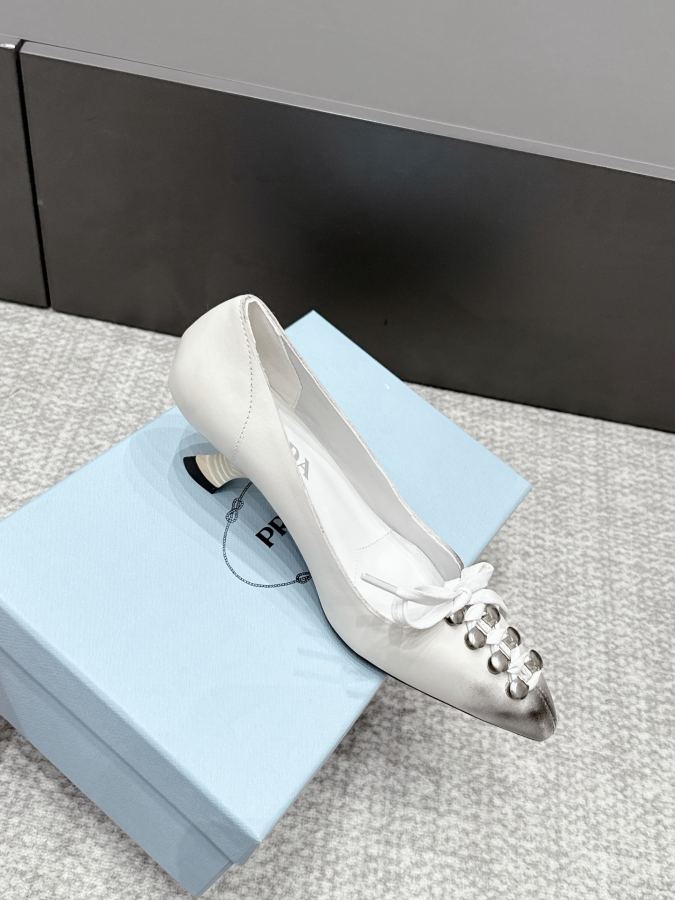 Prada women's shoes SSS launches Prada’s latest long boots, sandals, thin heels, empty backs, — 1:1 Replica For Sale — photo 5
