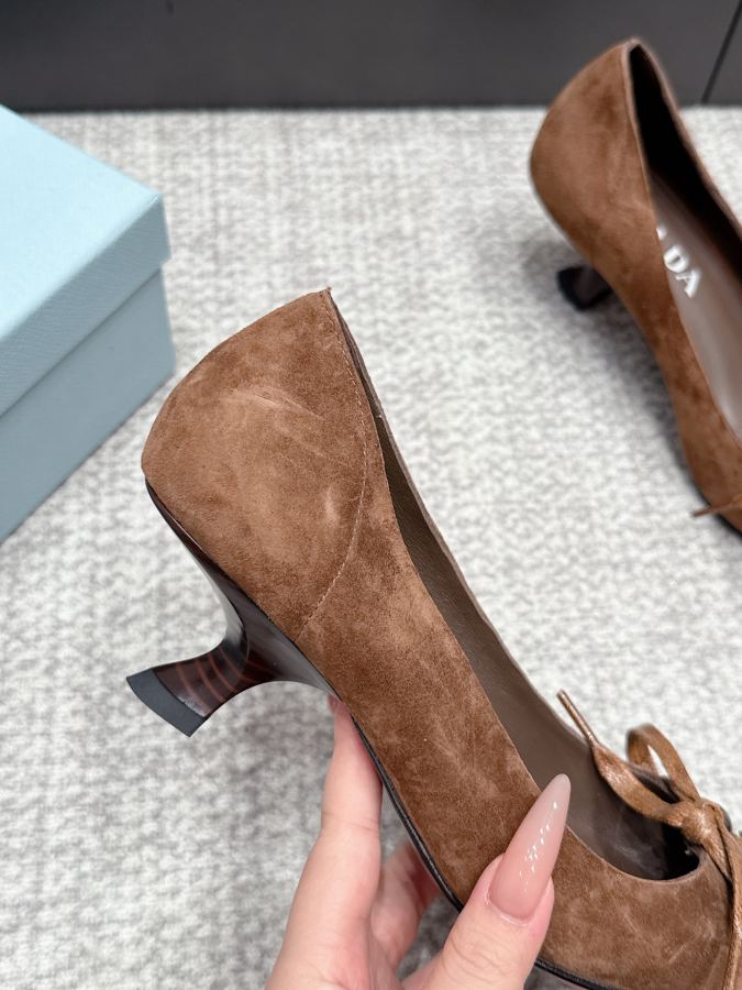 Prada women's shoes SSS launches Prada’s latest long boots, sandals, thin heels, empty backs, — 1:1 Replica — photo 8