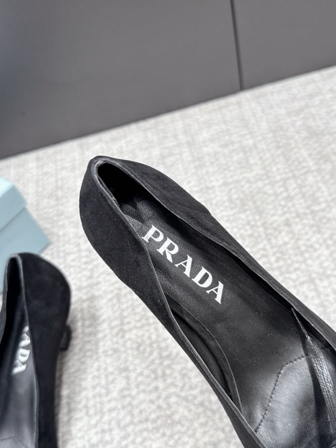 Prada women's shoes SSS launches Prada’s latest long boots, sandals, thin heels, empty backs, — 1:1 Replica For Sale — photo 8