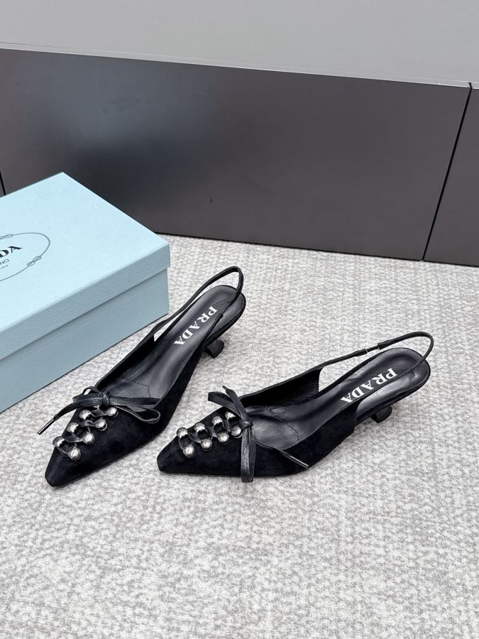 Prada women's shoes SSS launches Prada’s latest long boots, sandals, thin heels, empty backs, — AAA Quality Replica — photo 2