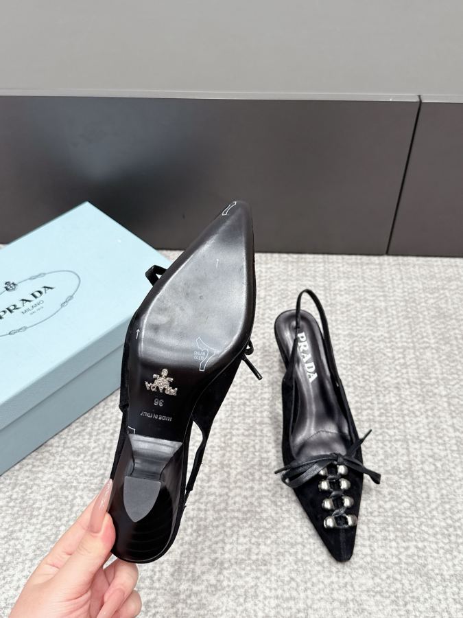 Prada women's shoes SSS launches Prada’s latest long boots, sandals, thin heels, empty backs, — AAA Quality Replica — photo 7