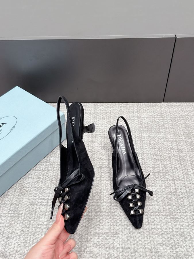 Prada women's shoes SSS launches Prada’s latest long boots, sandals, thin heels, empty backs, — AAA Quality Replica — photo 3