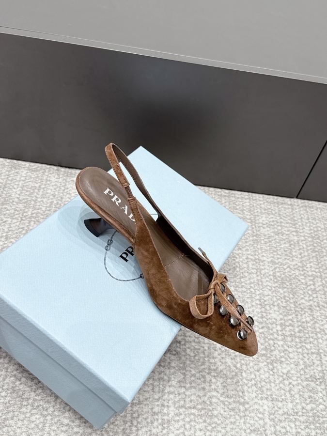 Prada women's shoes SSS launches Prada’s latest long boots, sandals, thin heels, empty backs, — AAA Quality Replica — photo 5