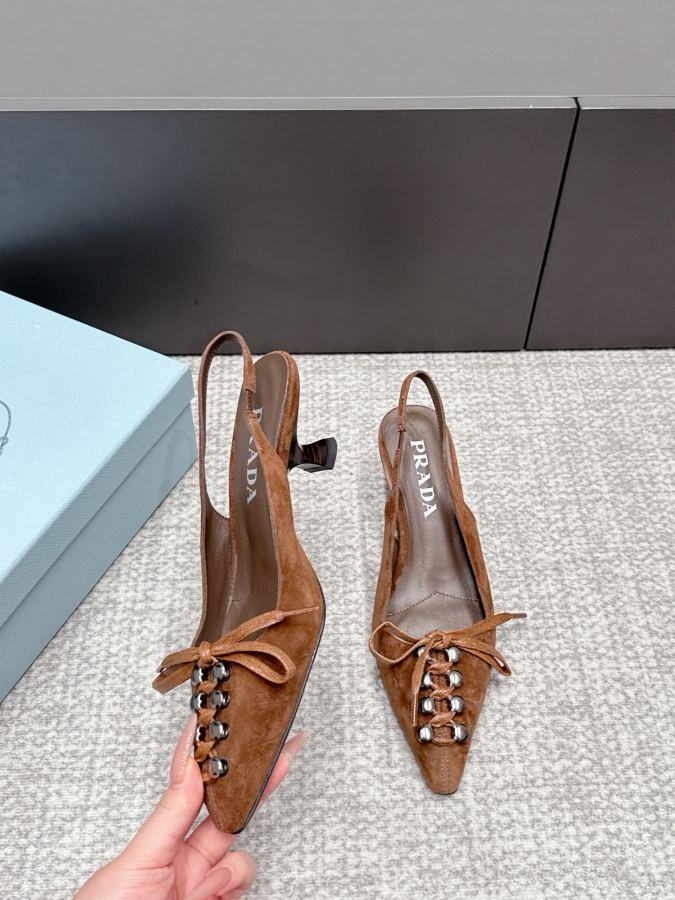 Prada women's shoes SSS launches Prada’s latest long boots, sandals, thin heels, empty backs, — AAA Quality Replica — photo 3
