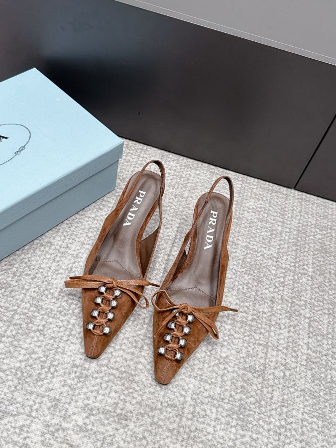 Prada women's shoes SSS launches Prada’s latest long boots, sandals, thin heels, empty backs, — AAA Quality Replica — photo 4