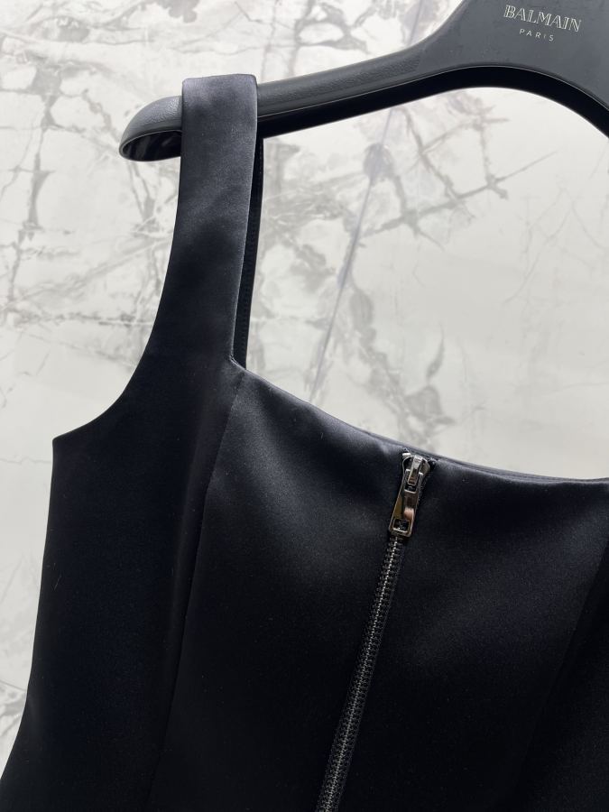 BALMAIN Women 𝗕𝗔𝗟𝗠𝗔𝗜* Balmain Zipper Square Neck Slim Fit Acetate Vest — Premium Replica — photo 4