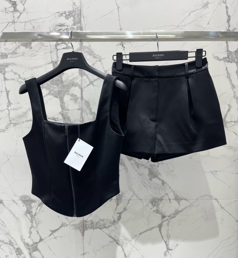 BALMAIN Women 𝗕𝗔𝗟𝗠𝗔𝗜* Balmain Vinegar High Waist A-Line Slimming Shorts — Premium Replica — photo 9
