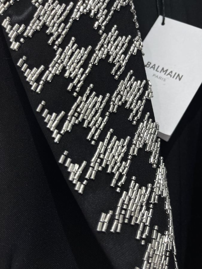 BALMAIN Women 𝗕𝗔𝗟𝗠𝗔𝗜* Balmain New heavy industry beaded slim fit short suit — 1:1 Replica — photo 4