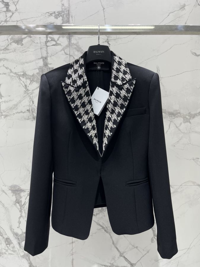 BALMAIN Women 𝗕𝗔𝗟𝗠𝗔𝗜* Balmain New heavy industry beaded slim fit short suit — 1:1 Replica