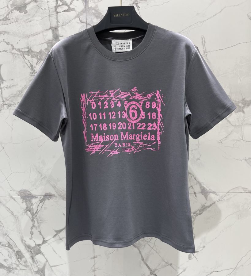 MM6 Women 𝐌𝐌6* Margiela Early Spring New digital printed cotton short sleeves — 1:1 Replica For Sale — photo 3