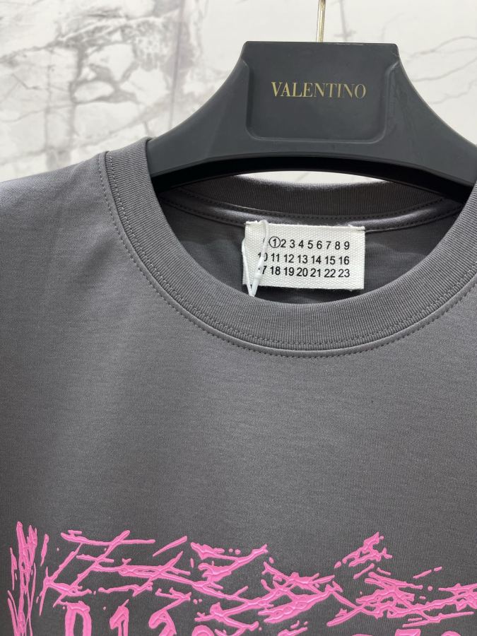 MM6 Women 𝐌𝐌6* Margiela Early Spring New digital printed cotton short sleeves — 1:1 Replica For Sale — photo 4