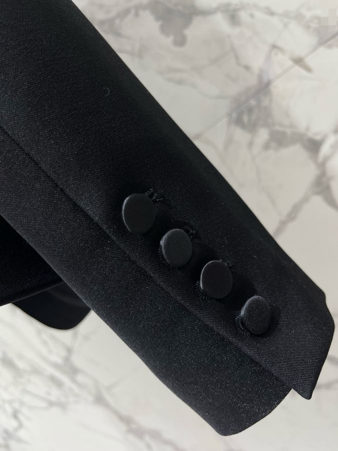 BALMAIN Women 𝗕𝗔𝗟𝗠𝗔𝗜* Balmain New heavy industry beaded slim fit short suit — 1:1 Replica — photo 6