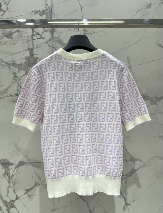 Fendi Women 𝗙𝗘𝗡𝗗* Fendi early spring New embossed three-dimensional letter knitted short — 1:1 Replica — photo 9