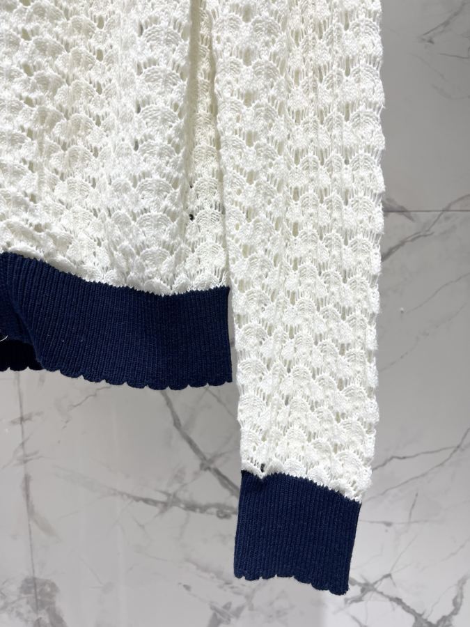 Miumiu Women 𝗠𝗜𝗨𝗠𝗜𝗨* Miu lapel contrasting hollow letter logo zipper sweater — 1:1 Replica — photo 4