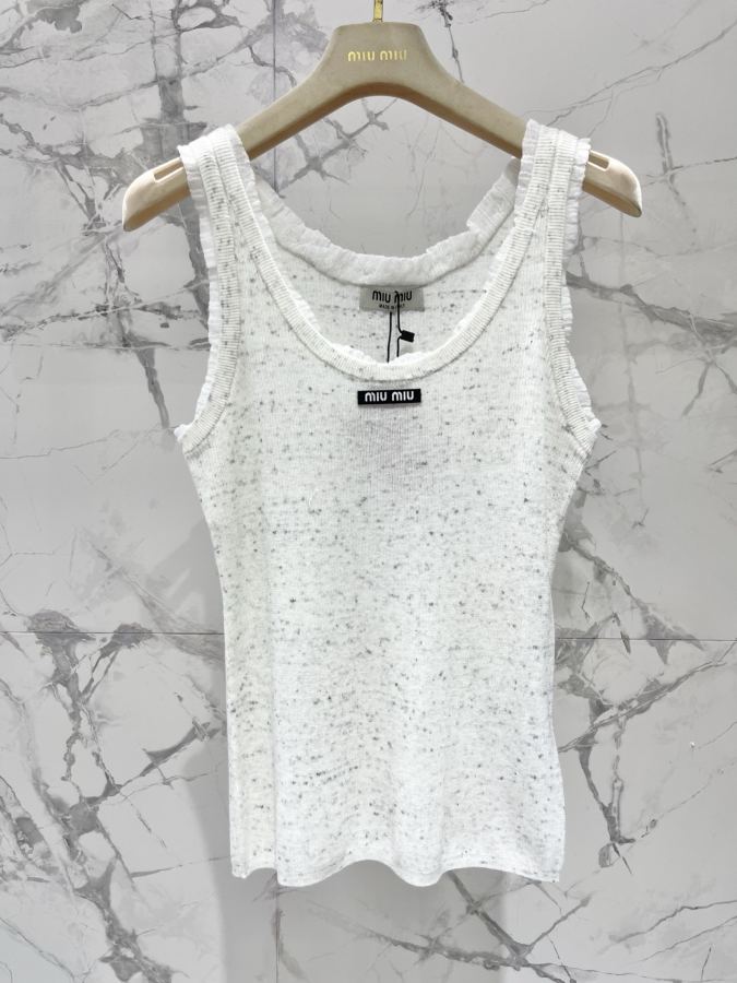 Miumiu Women 𝗠𝗜𝗨𝗠𝗜𝗨* Miu early spring New lace girly age-reducing knitted vest — Premium Replica — photo 2