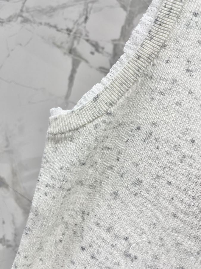 Miumiu Women 𝗠𝗜𝗨𝗠𝗜𝗨* Miu early spring New lace girly age-reducing knitted vest — Premium Replica — photo 4