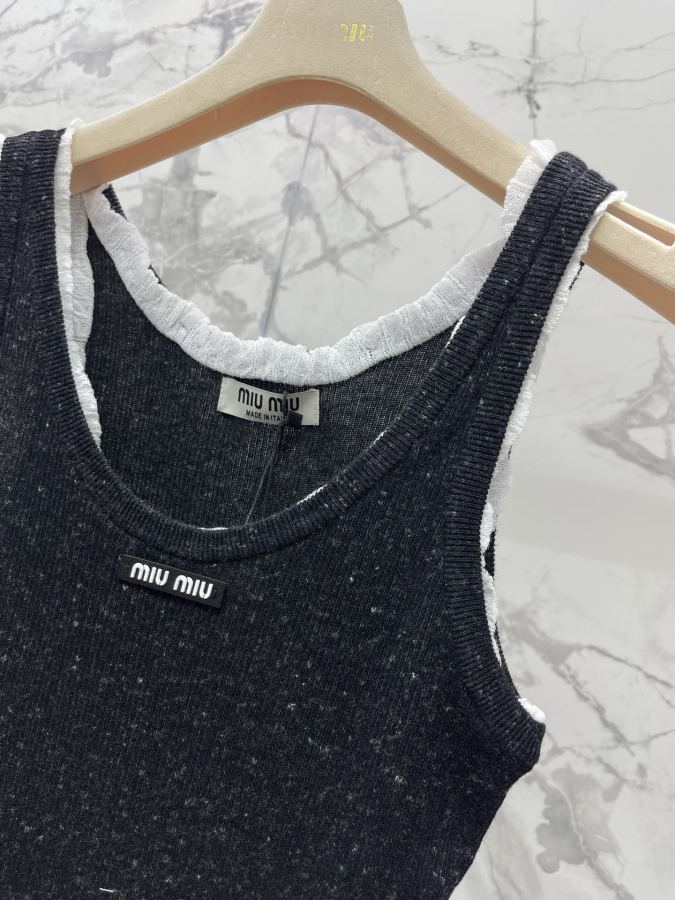 Miumiu Women 𝗠𝗜𝗨𝗠𝗜𝗨* Miu early spring New lace girly age-reducing knitted vest — 1:1 Replica — photo 3