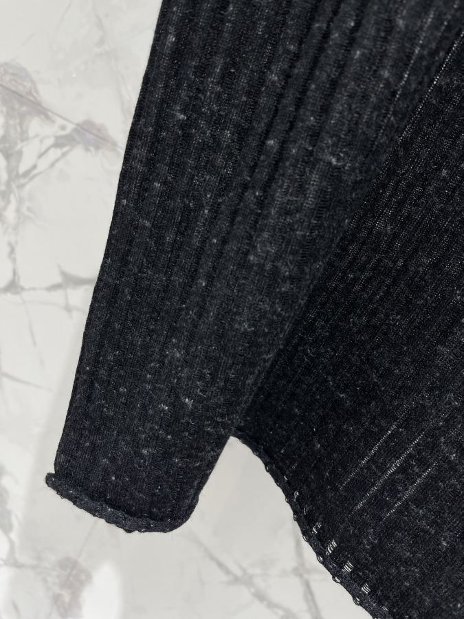Miumiu Women 𝗠𝗜𝗨𝗠𝗜𝗨* Miu Early Spring New High Neck Knitted Sleeveless Vest — AAA Quality Replica — photo 5