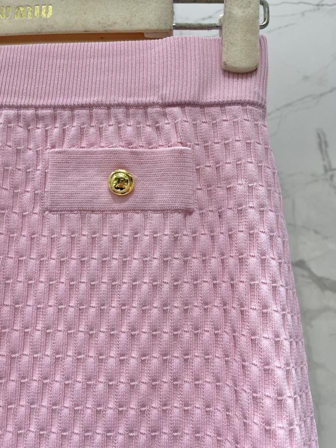 Miumiu Women 𝗠𝗜𝗨𝗠𝗜𝗨* Miu Early Spring New Metal Buckle Knitted Suit — AAA Quality Replica — photo 3