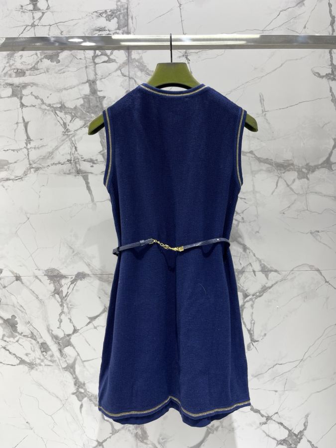 Gucci Women 𝗚𝗨𝗖𝗖* Gucci Early Spring New Letter Chain Pocket Knitted Sleeveless Dress — AAA Quality Replica — photo 9