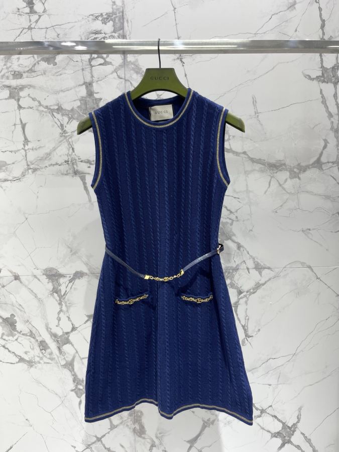 Gucci Women 𝗚𝗨𝗖𝗖* Gucci Early Spring New Letter Chain Pocket Knitted Sleeveless Dress — AAA Quality Replica — photo 2